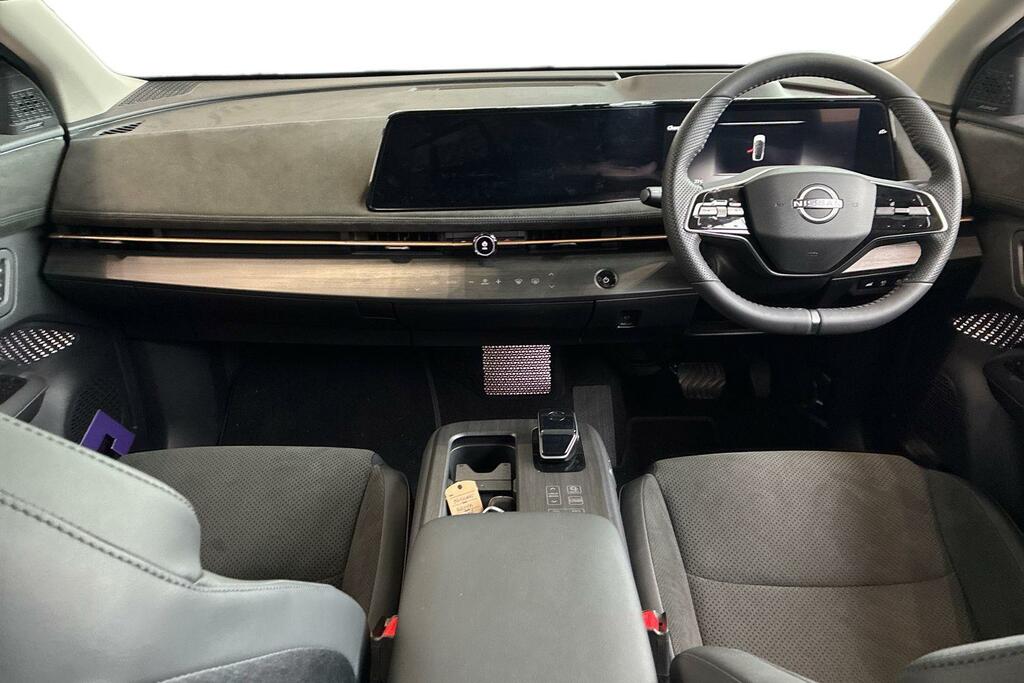 Nissan Ariya 63Kwh Evolve Suv 22Kw Charger 2  #5