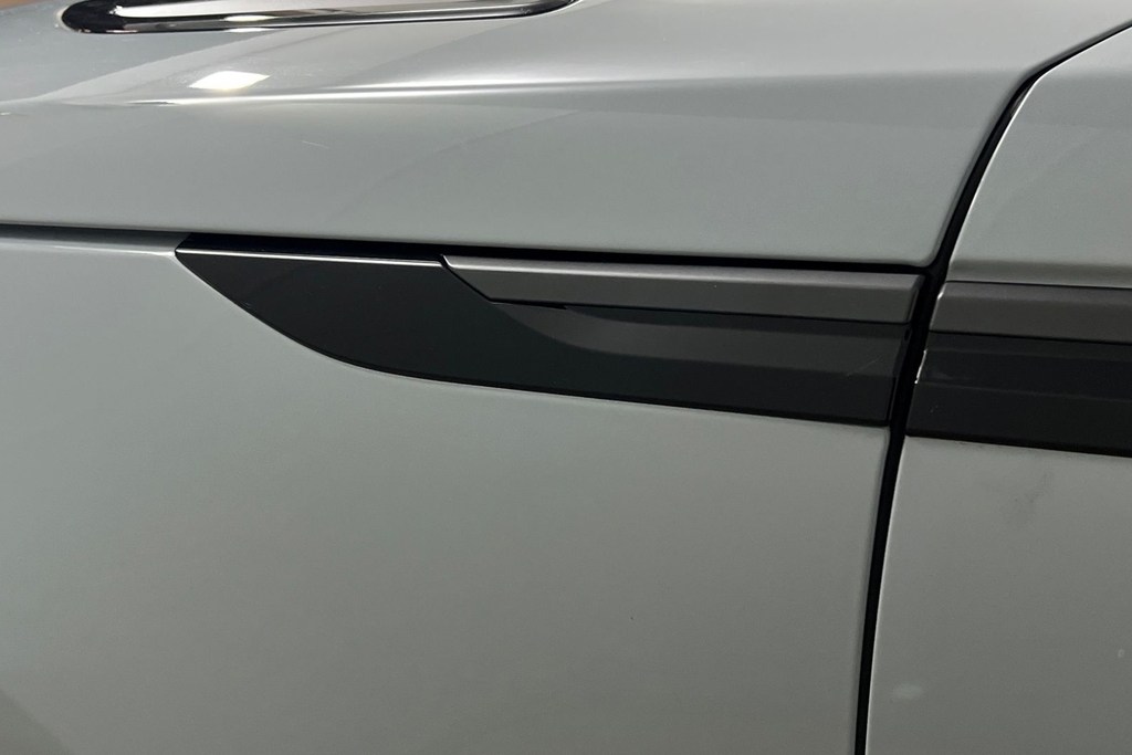 Land Rover Range Rover Velar 2.0 D200 Mhev Dynamic Se Suv 4Wd E White #27