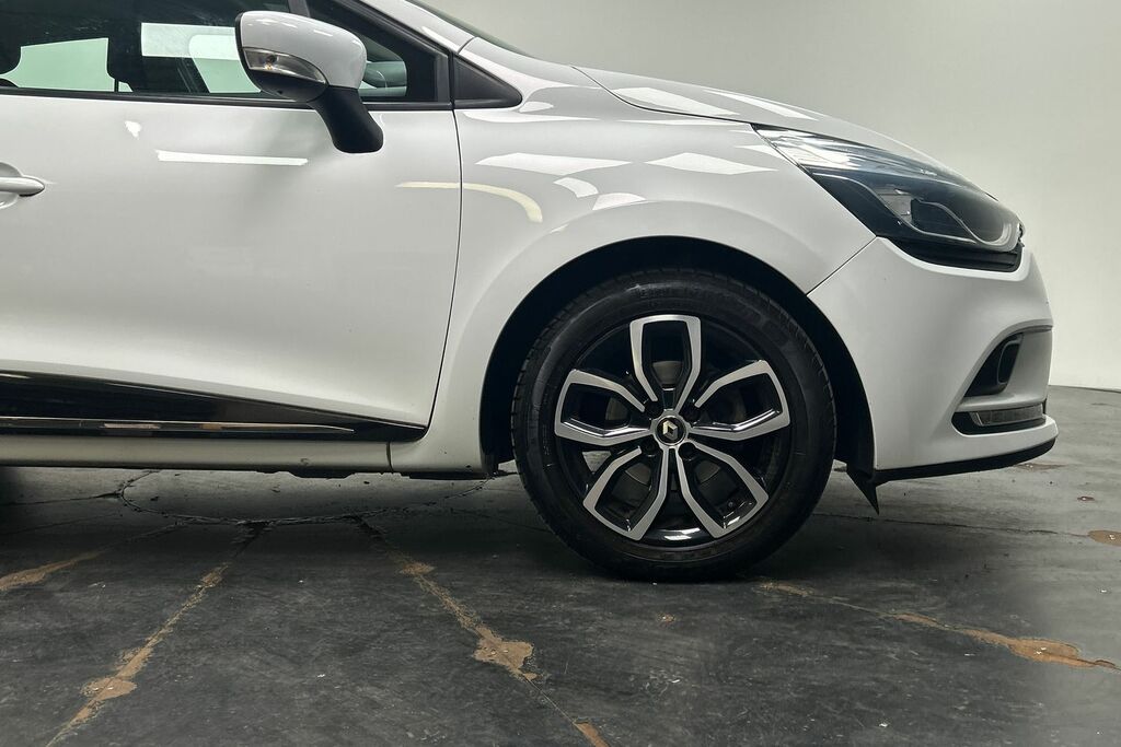Renault Clio Iconic Dci White #15