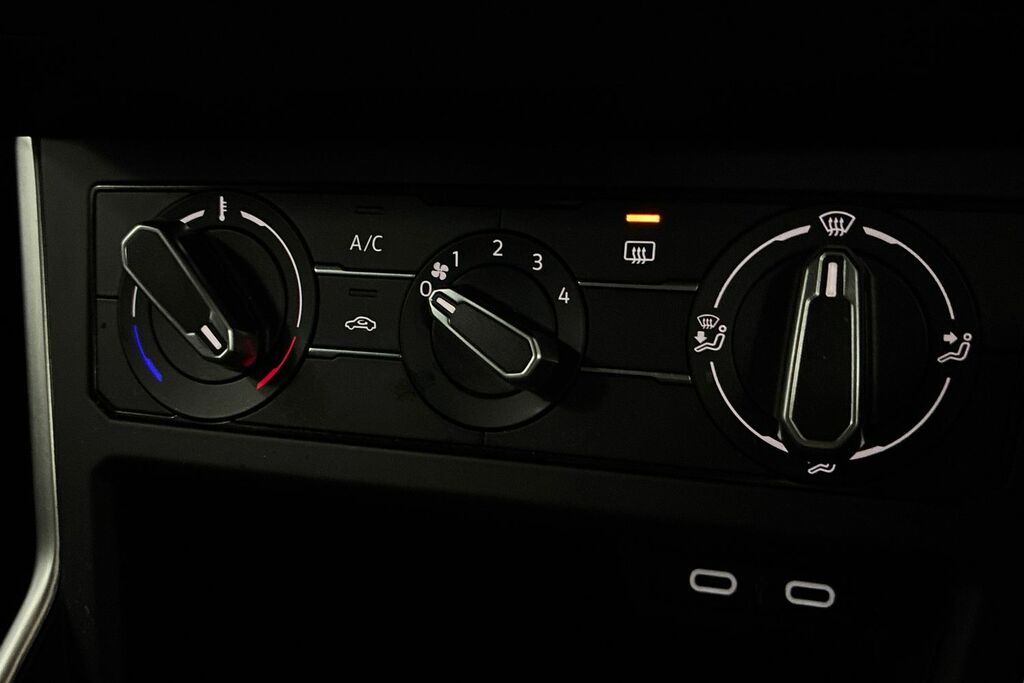 Volkswagen Taigo Match Black #17