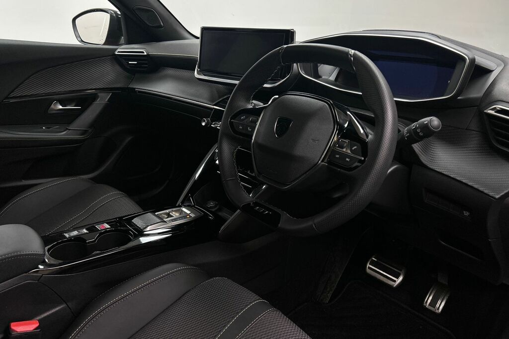 Peugeot 2008 Gt White #7