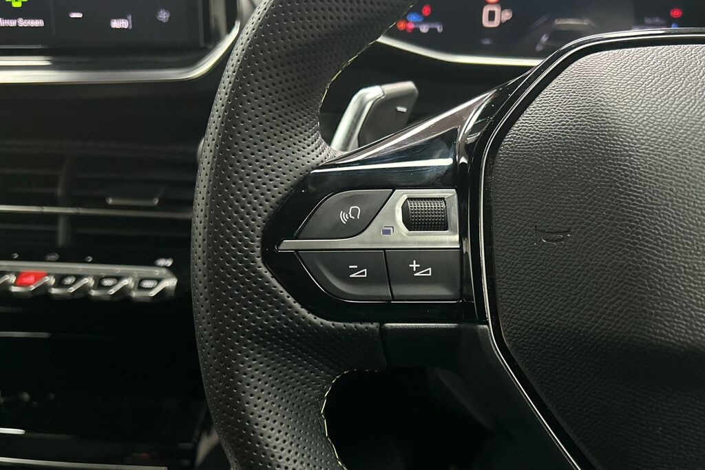 Peugeot 2008 Gt White #8