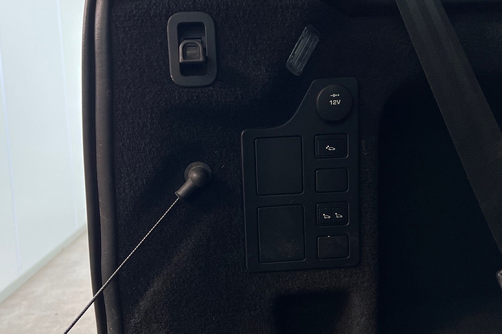Land Rover Discovery Automatic Black #26