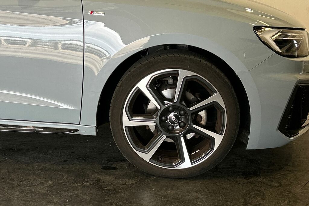 Audi A1 Black Edition 30 Tfsi 110 Ps 6-Speed SW23NJK Grey #5