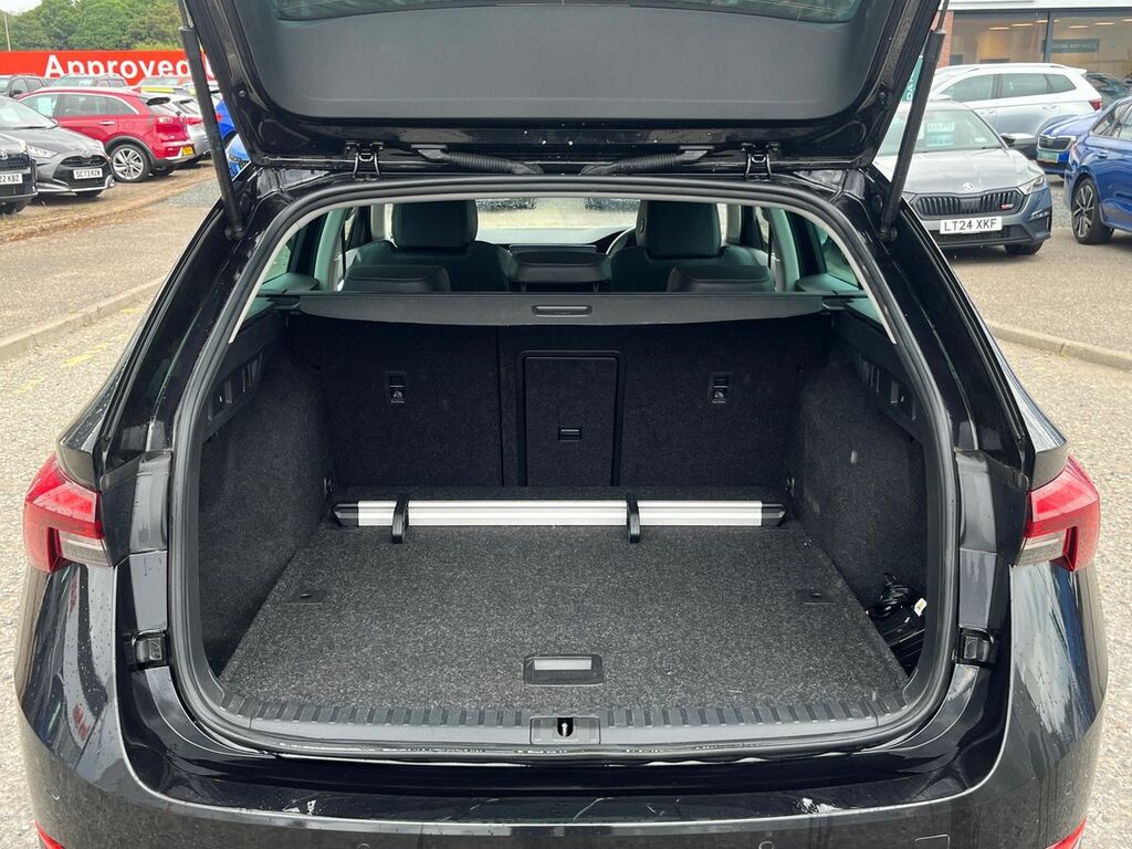 Skoda Octavia 1.5 Tsi Se Technology Blue #11