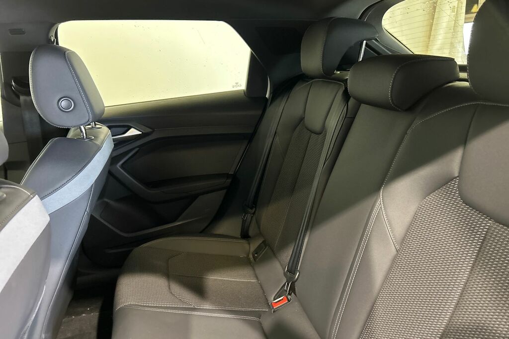 Audi A1 25 Tfsi Sport White #9