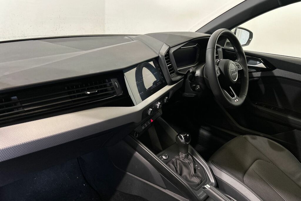 Audi A1 25 Tfsi Sport White #2
