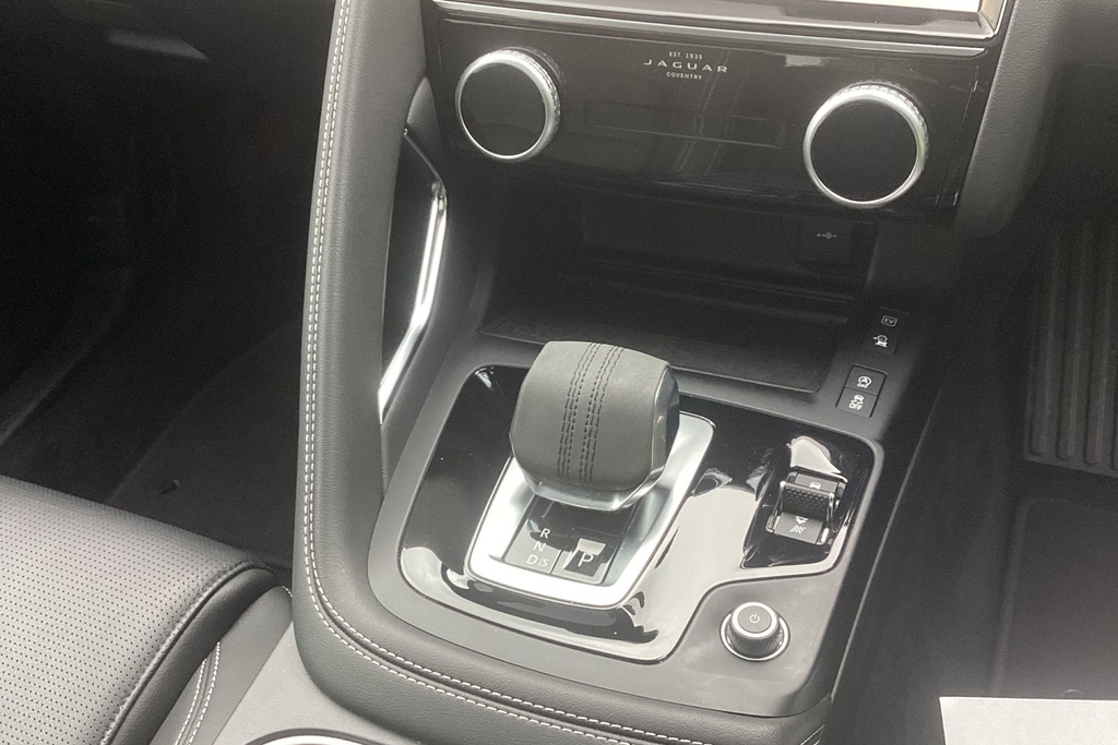 Jaguar E-Pace R-dynamic Se Black Grey #13