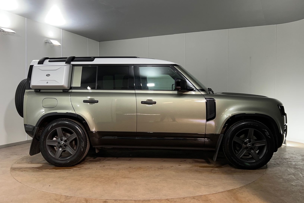 Land Rover Defender 110 P300 S Green #5