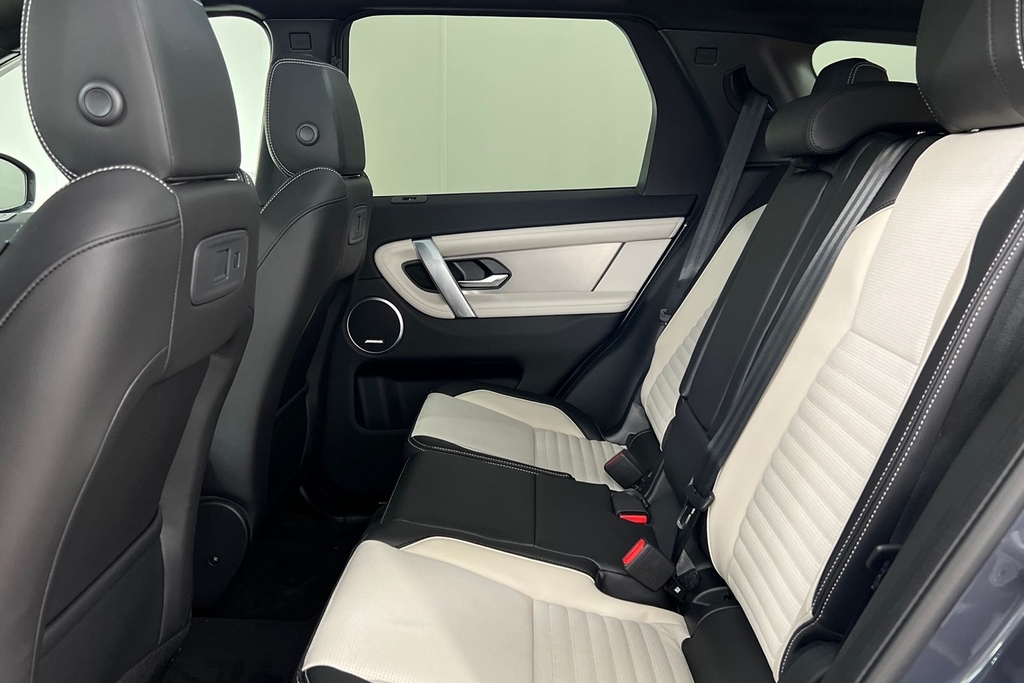 Land Rover Discovery Sport D200 Landmark SM26VXX Blue #4
