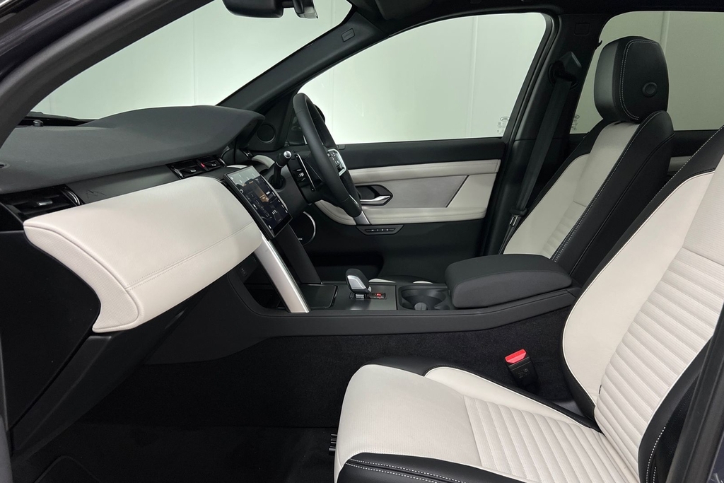 Land Rover Discovery Sport D200 Landmark SM26VXX Blue #3