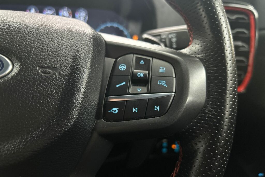 Ford Ranger Wildtrak Black #9