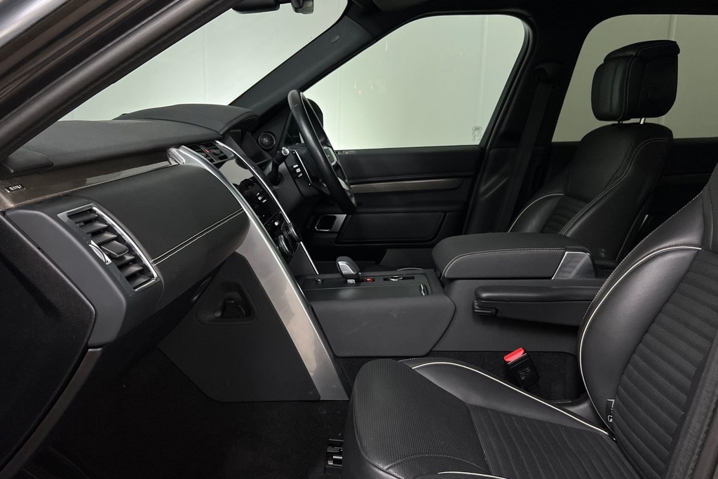 Land Rover Discovery D300 Metropolitan Edition Grey #3