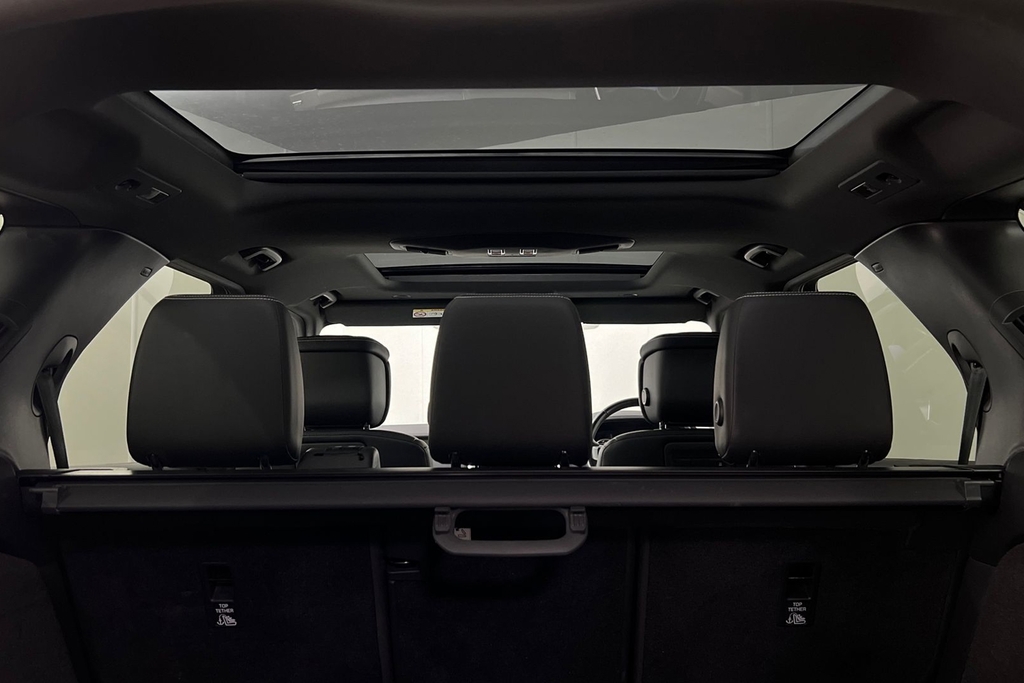 Land Rover Discovery 3L Dynamic Hse Grey #21
