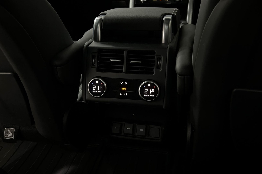 Land Rover Discovery 3L Dynamic Hse Grey #18