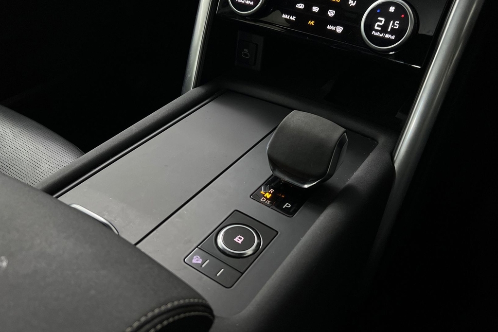 Land Rover Discovery 3L Dynamic Hse Grey #13