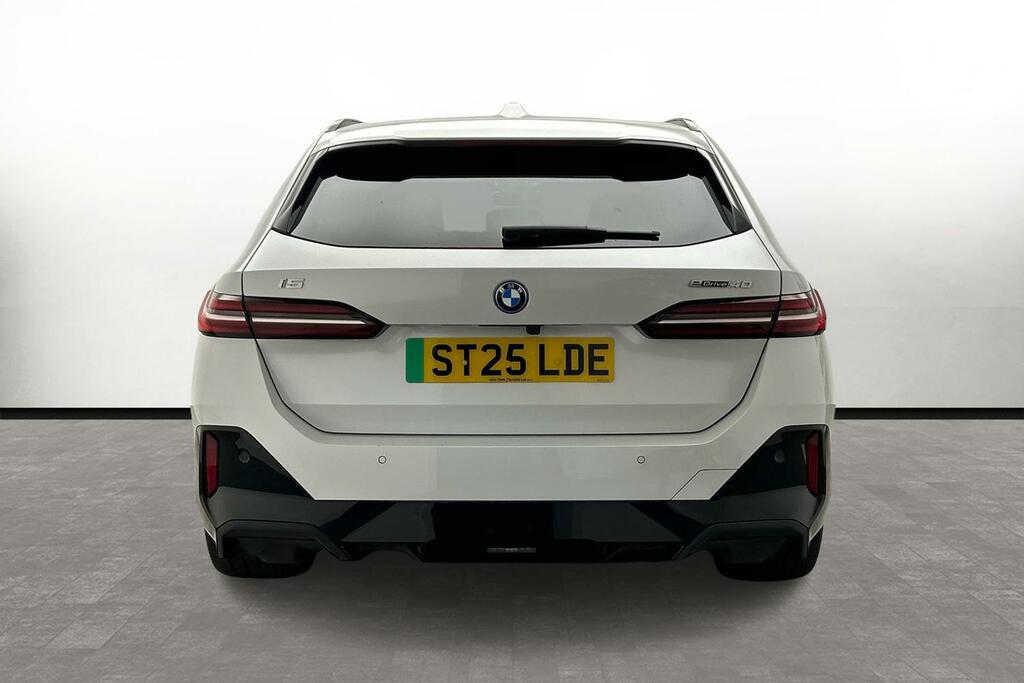 BMW i5 G60 Edrive40 M Sport Saloon Grey #15