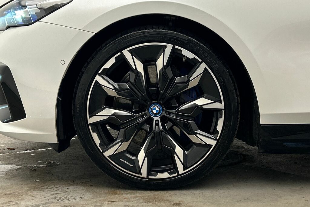 BMW i5 G60 Edrive40 M Sport Saloon Grey #14
