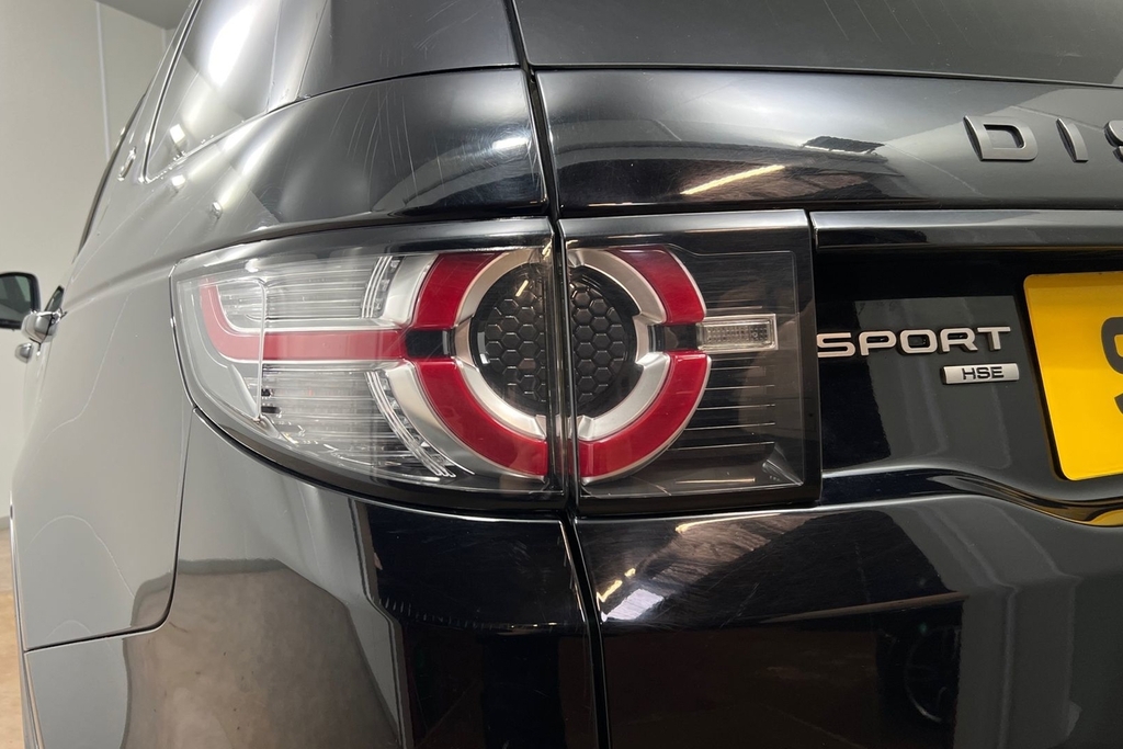 Land Rover Discovery Sport Se Tech Red #19