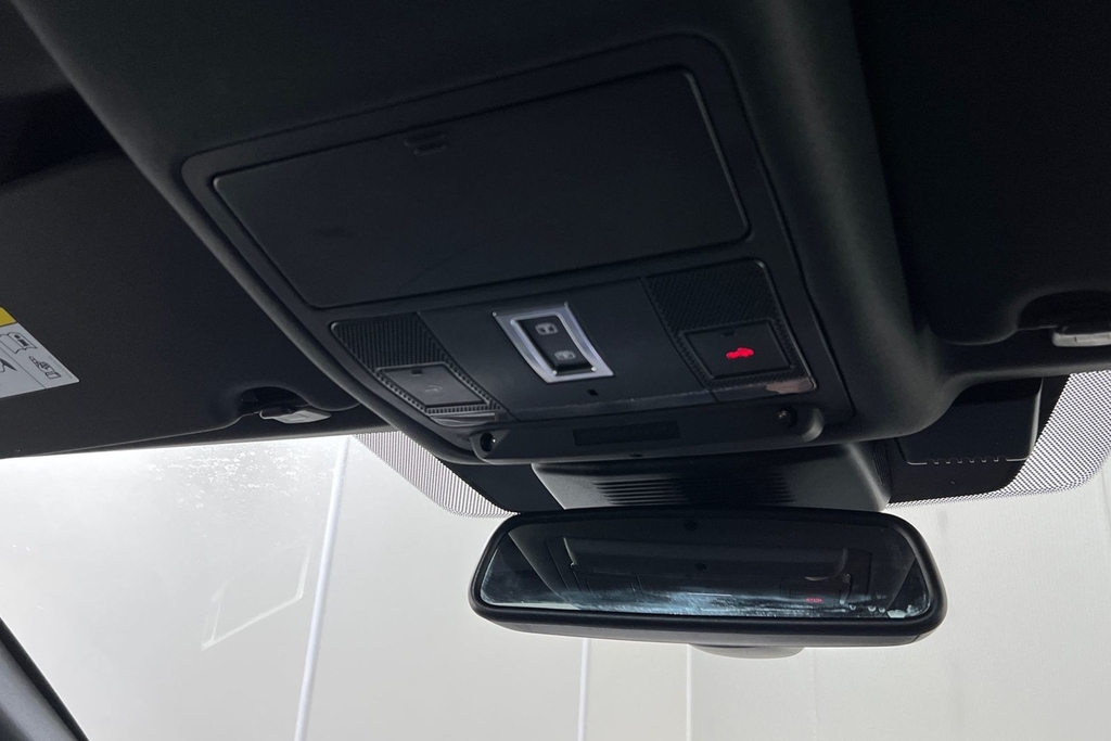 Land Rover Discovery Sport Se Tech Red #23