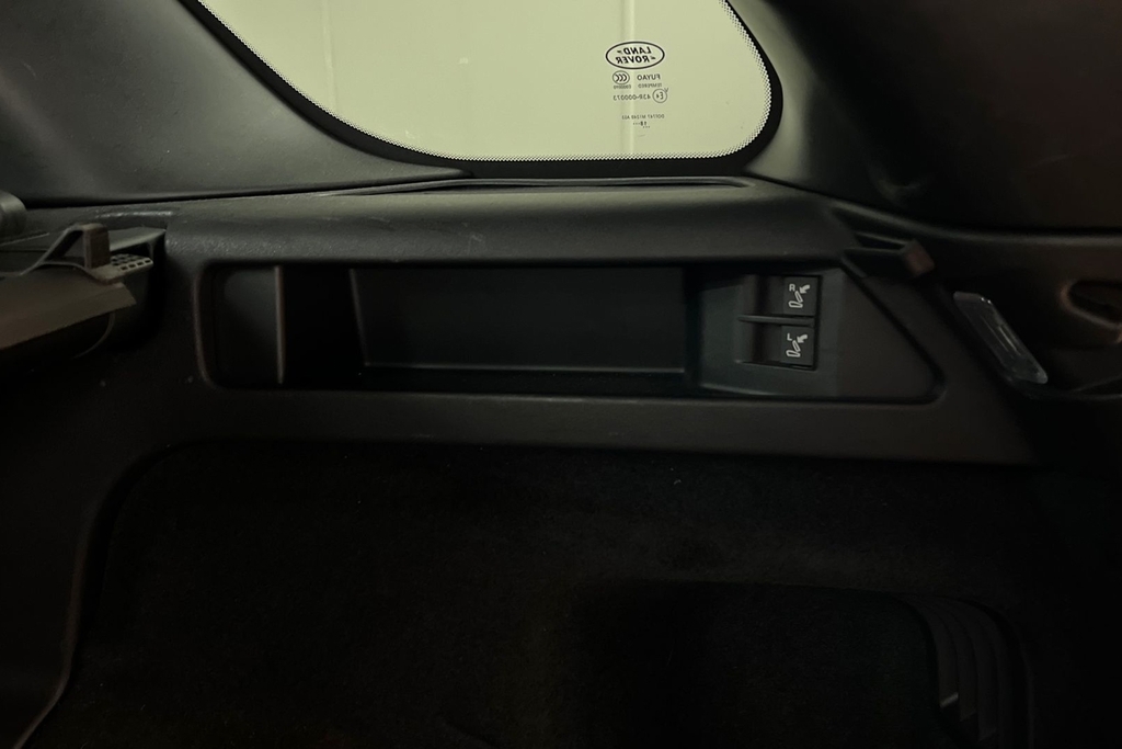 Land Rover Discovery Sport Se Tech Red #26