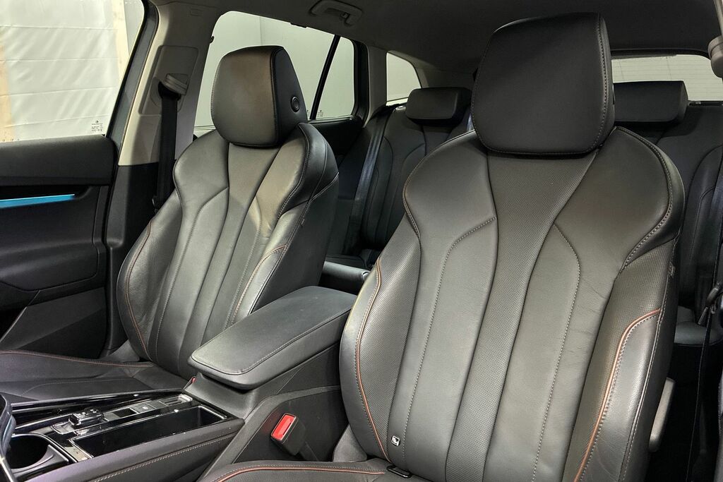 Skoda ENYAQ 80 Silver #16