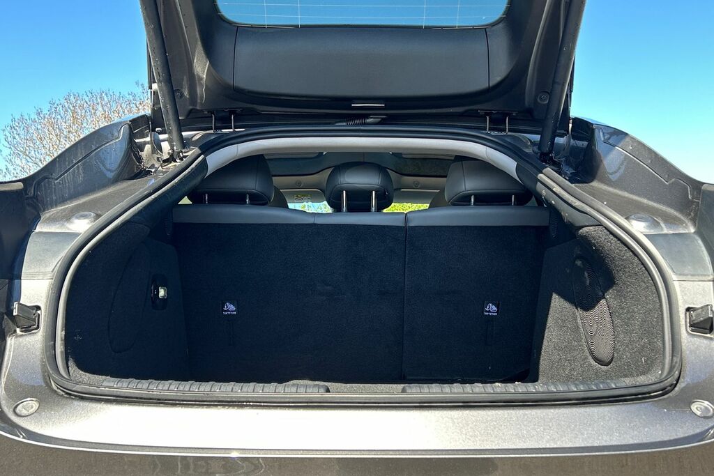 MG IM5 217Kw Standard Range 75Kwh Black #16