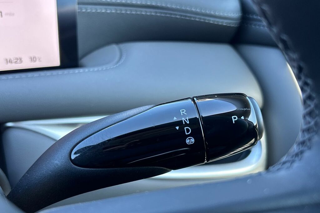 MG IM5 217Kw Standard Range 75Kwh Black #19