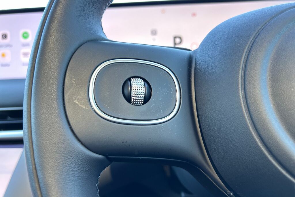 MG IM5 217Kw Standard Range 75Kwh Black #8