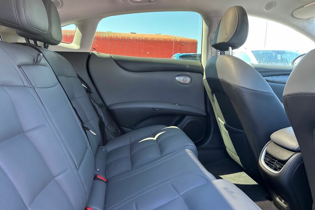 MG IM5 217Kw Standard Range 75Kwh Black #17