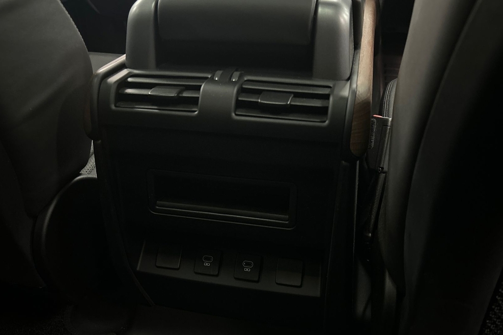 Land Rover Defender 110 X-dynamic Se Black #18