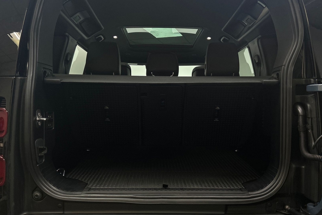 Land Rover Defender 110 X-dynamic Se Black #10