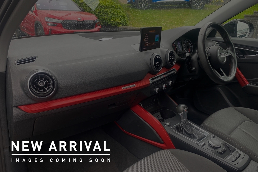 Audi Q2 1.6 Tdi Sport S Tronic Black #3