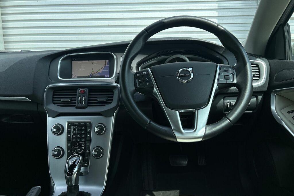 Volvo V40 V40 Inscription T3 Red #27