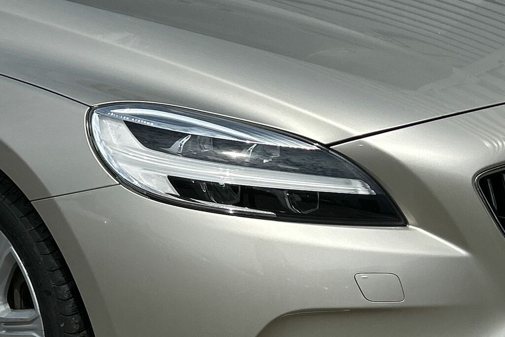 Volvo V40 V40 Inscription T3 Red #18