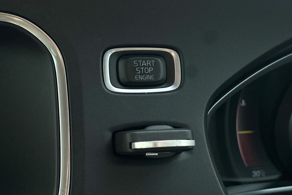 Volvo V40 V40 Inscription T3 Red #28