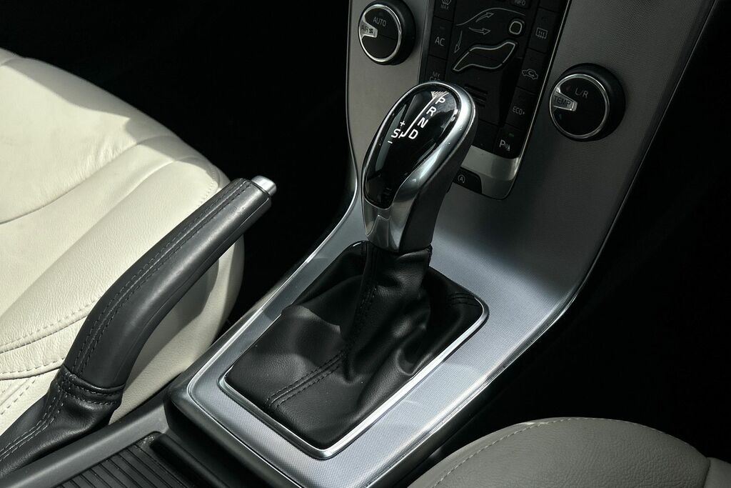 Volvo V40 V40 Inscription T3 Red #13