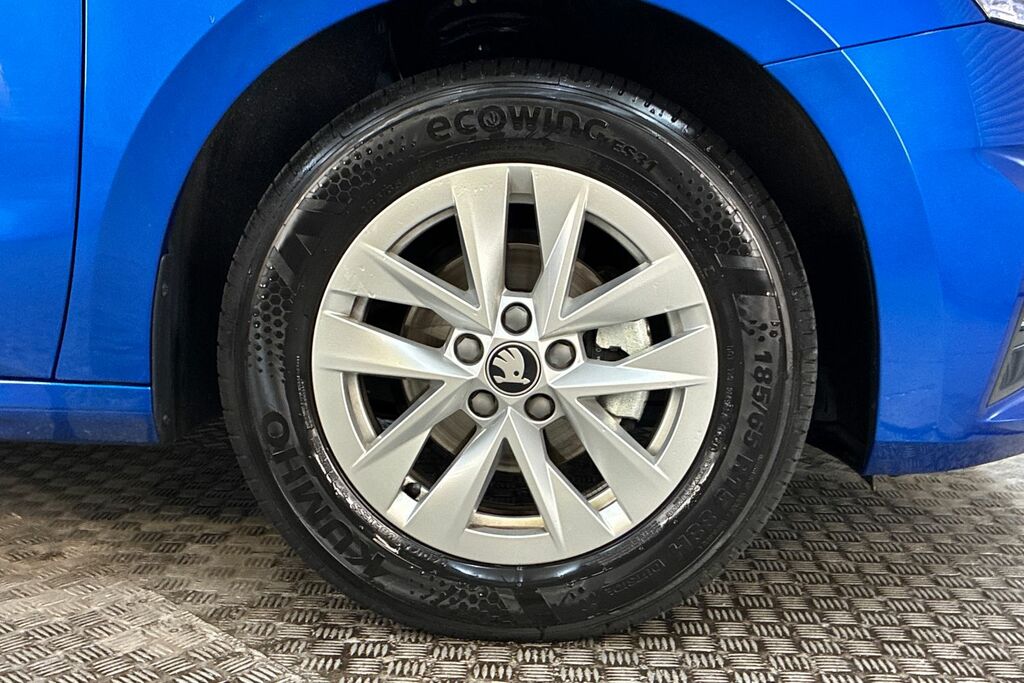 Skoda Fabia 1.0 Mpi 80 Se Edition Blue #5