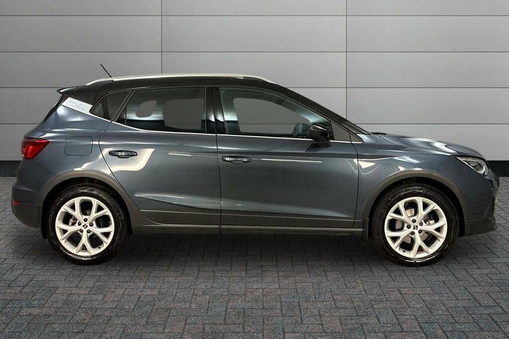 Seat Arona 1.0 Tsi 115 Fr Dsg Grey #4