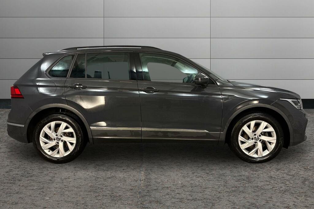 Volkswagen Tiguan 1.5 Tsi 150 Life Dsg DG72KOU Grey #4