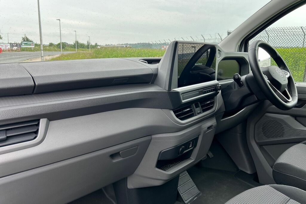 Volkswagen E-Transporter 100Kw 65Kwh Commerce Plus Van White #2