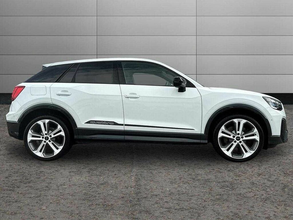 Audi Q2 O Vorsprung Tfsi 300 Ps S Tronic SY73VHN White #4