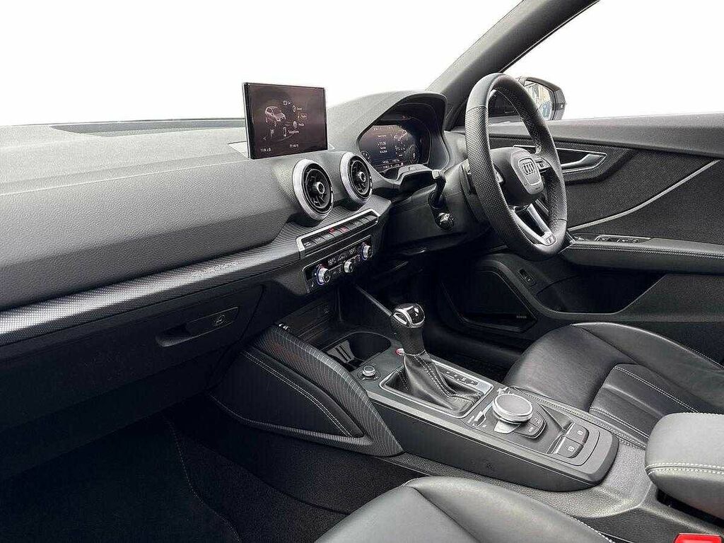 Audi Q2 O Vorsprung Tfsi 300 Ps S Tronic SY73VHN White #2