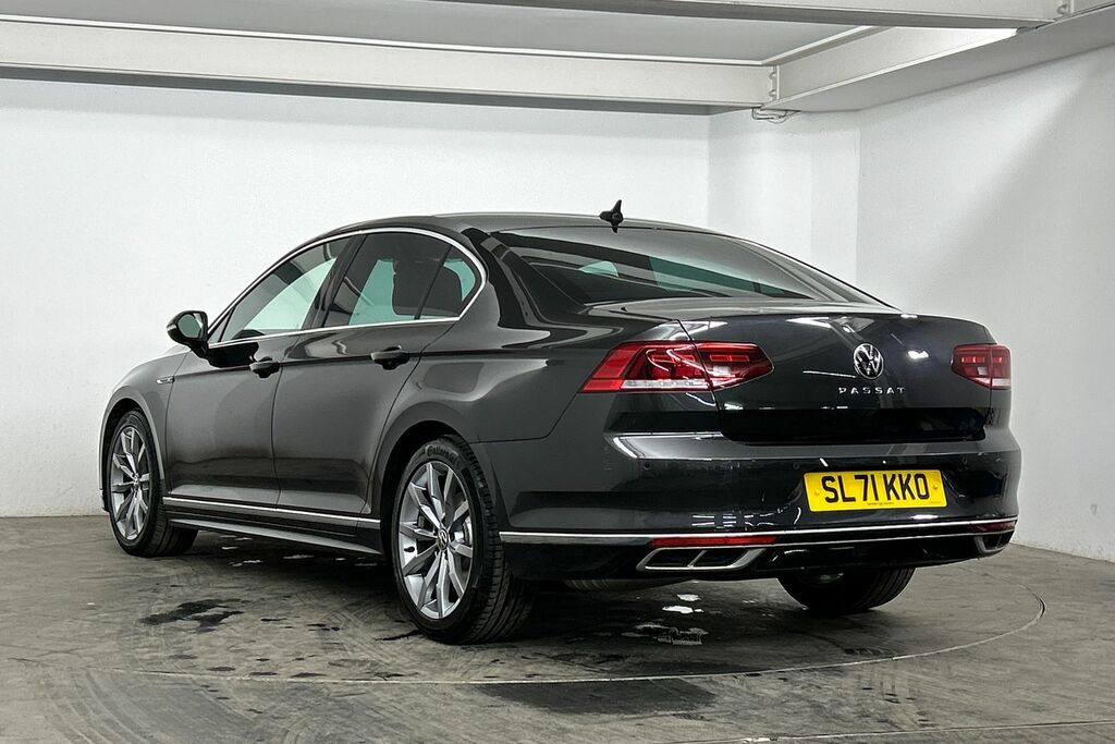 Volkswagen Passat 1.5 Tsi Evo R-line Dsg Grey #3