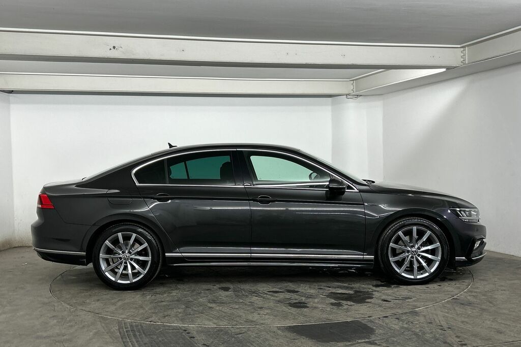 Volkswagen Passat 1.5 Tsi Evo R-line Dsg Grey #4