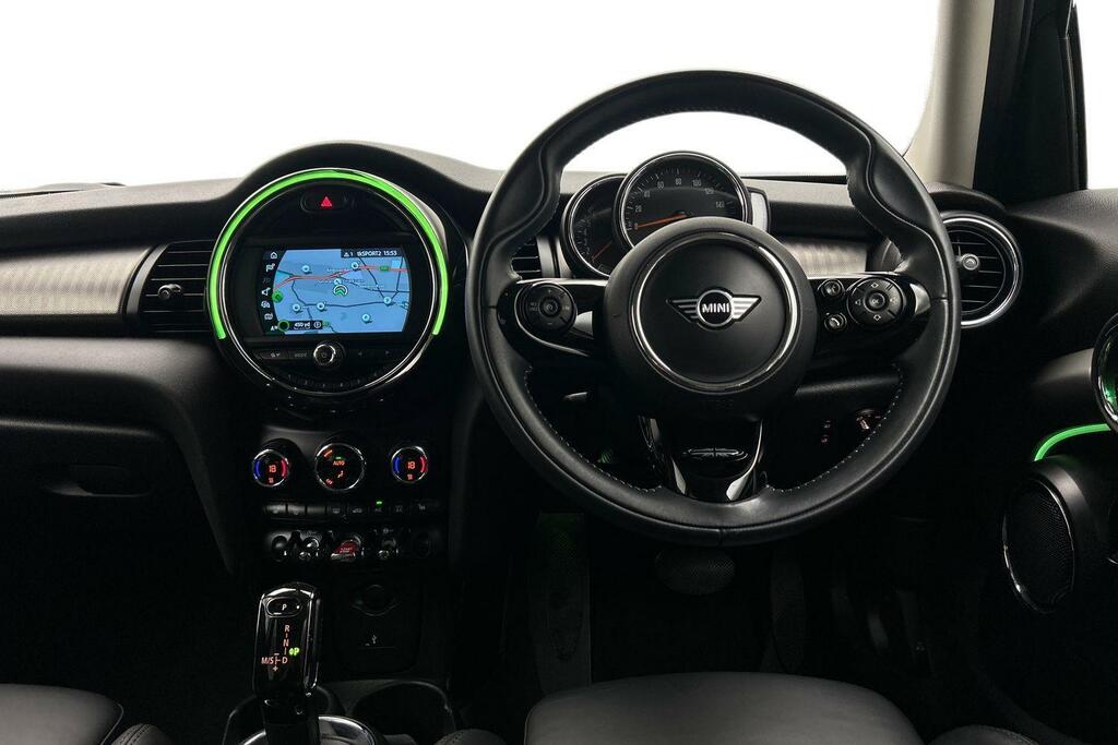 Mini Hatch 5-Door Cooper Exclusive Black #5
