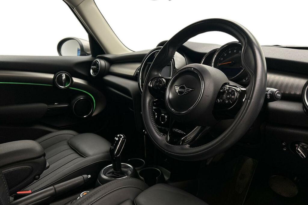 Mini Hatch 5-Door Cooper Exclusive Black #6