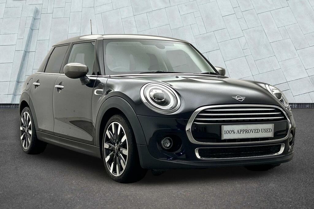 Mini Hatch 5-Door Cooper Exclusive Black