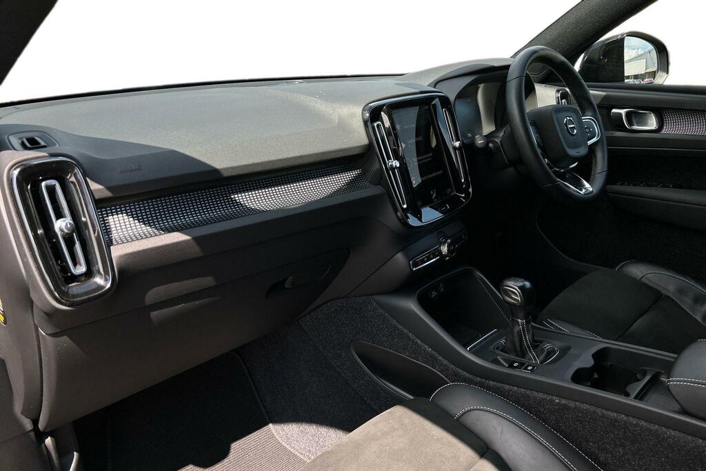 Volvo XC40 R-design, T3 Black #2