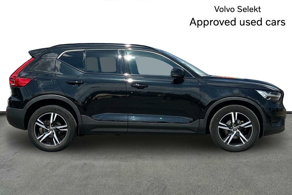 Volvo XC40 R-design, T3 Black #4